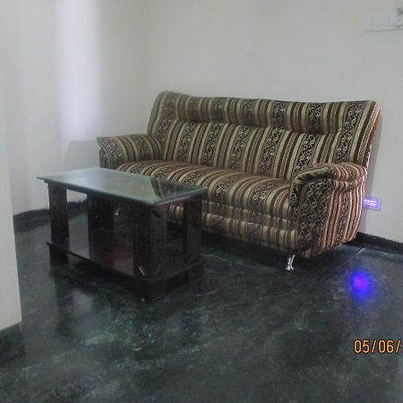 A.R Grand Hotel Visakhapatnam Buitenkant foto